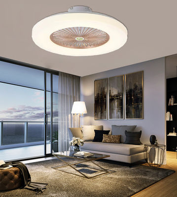 Witte hangende plafondventilator met licht opneembare kandelaarventilator
